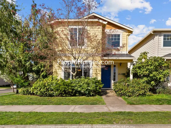 2203 Sam Parrett Dr, Newberg, OR 97132