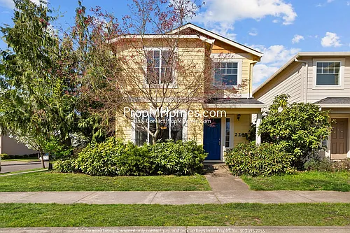 2203 Sam Parrett Dr Photo 1