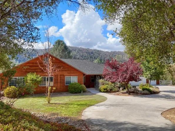 38788 Goldenrod Ln, Oakhurst, CA 93644