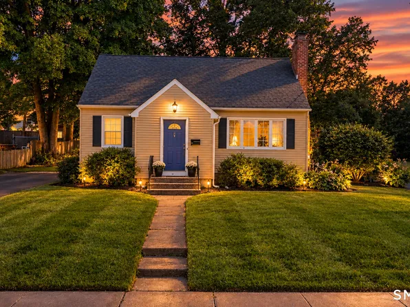 14 Barry Road, Manchester, CT 06042
