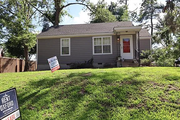107 Combs St