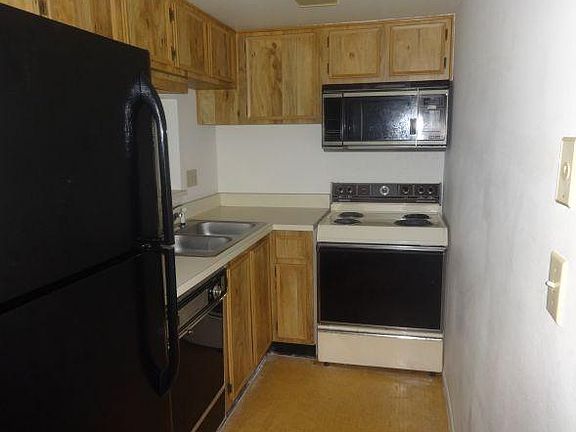 3rd image of 7153 E Bank Dr