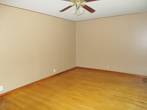 4th image of 104 N Greenwood St