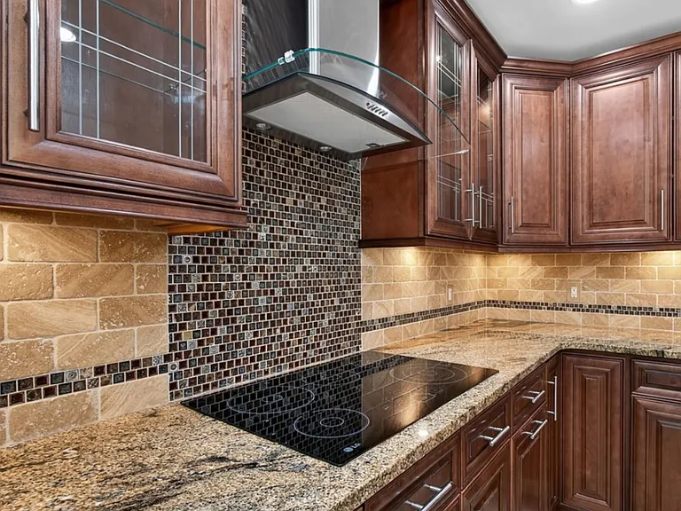 333 Basswood Cir — Photo 14