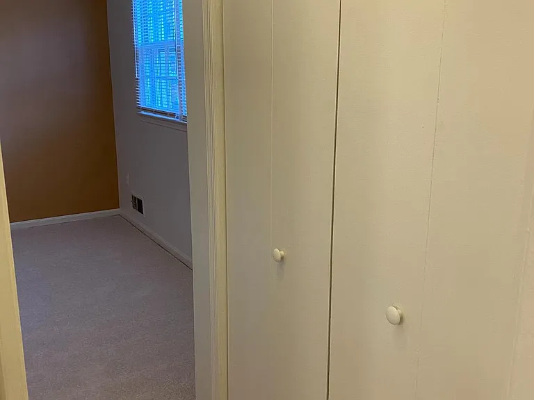 6802 Dina Leigh Ct — Photo 27