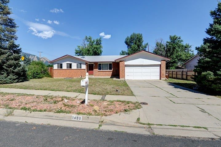1495 Chambers Drive Exterior