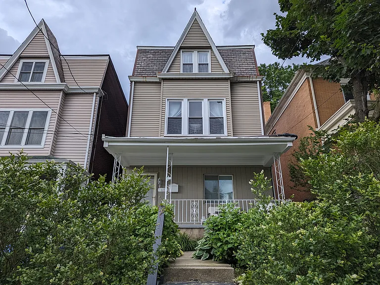 621 Kirtland St — Photo 1