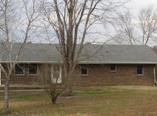 1369 Haynes Rd, Woodlawn, TN 37191