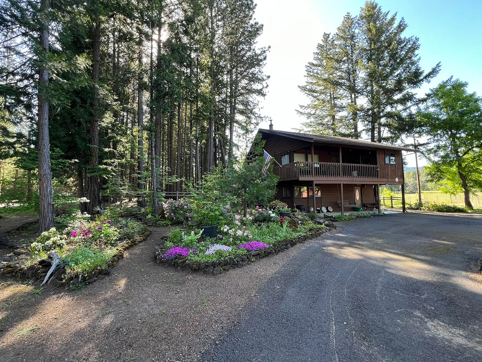 1400 Mill Creek Dr photo 1