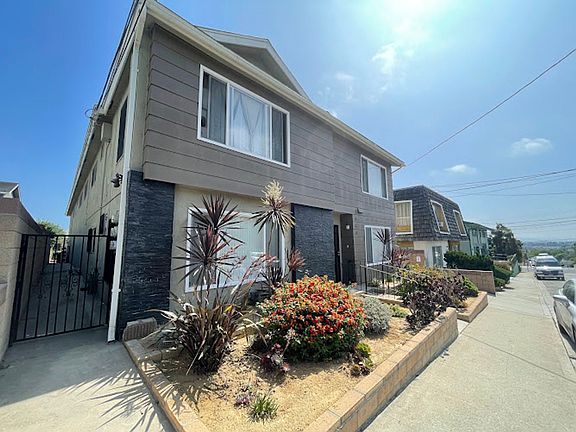 4th image of 2660 E 19th St APT 1