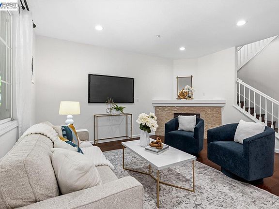 5th image of 4858 Swinford Ct