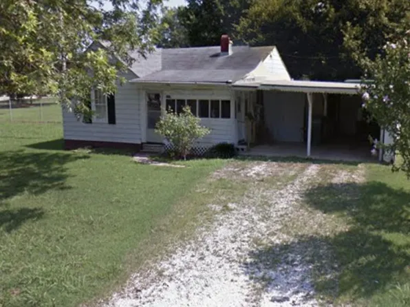 2033 Welton St, Milan, TN 38358