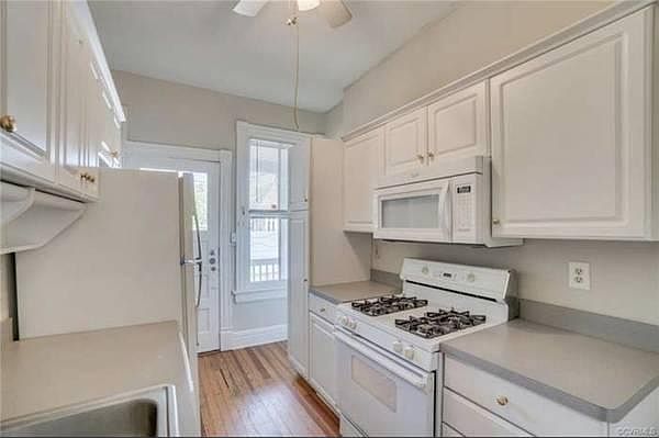 2nd image of 2038 Park Ave #A