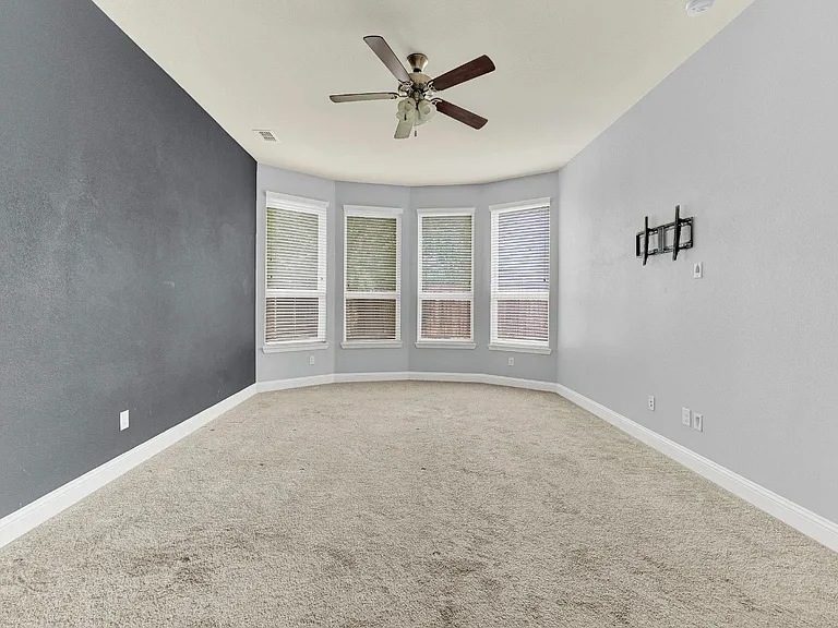 3042 Seattle Slew Dr — Photo 19