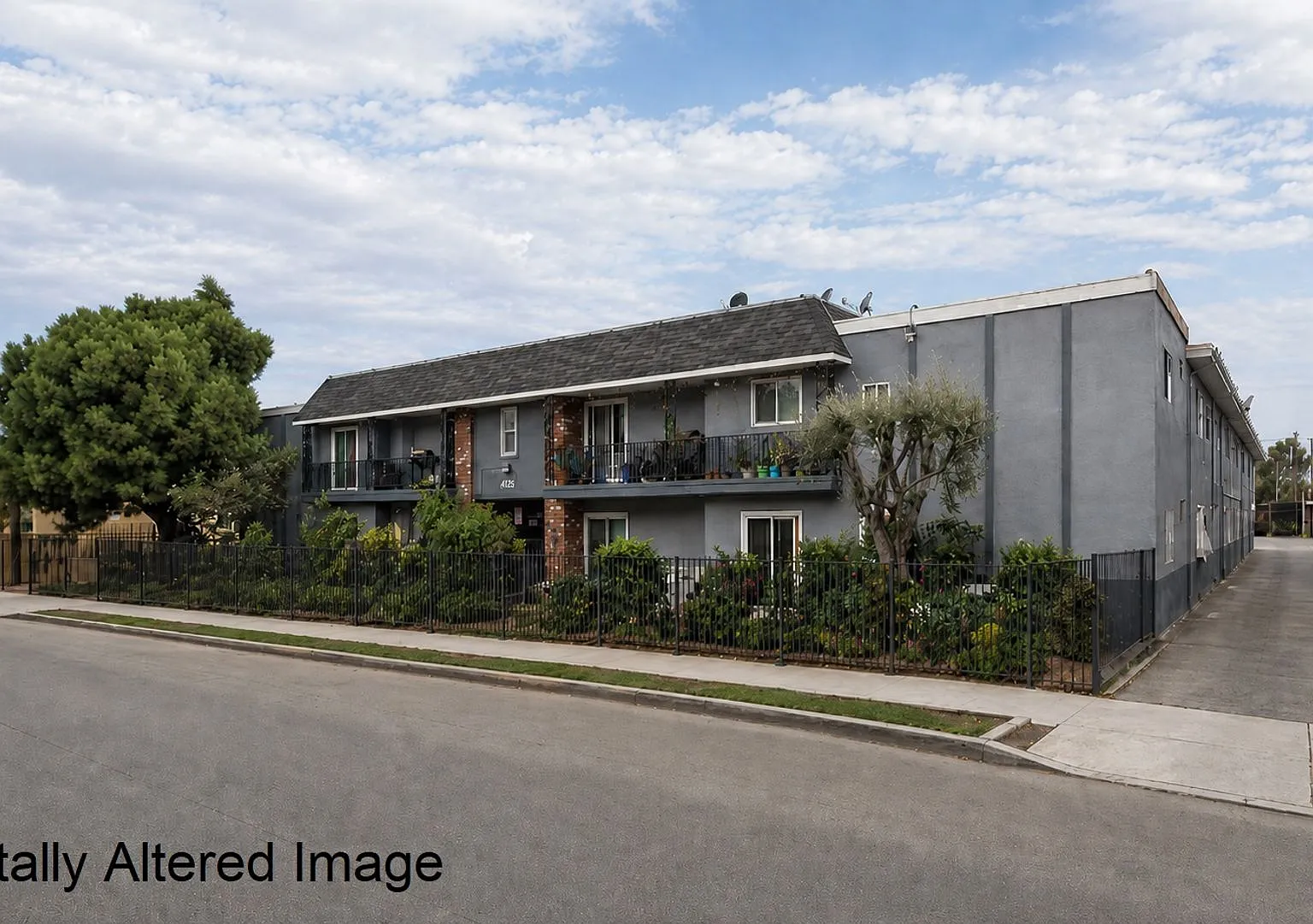 8615 Columbus Ave. — Photo 3