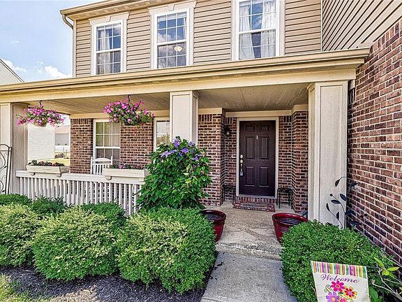 3rd image of 7829 Edgemanor Ct