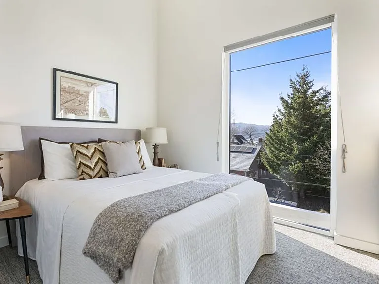 Greeley 5880 PDX — Photo 57