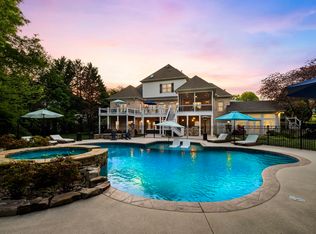 5 Norman Pl, Greenville, SC 29615