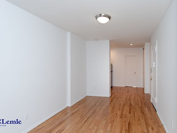 5th image of 1371 1st Ave #3B