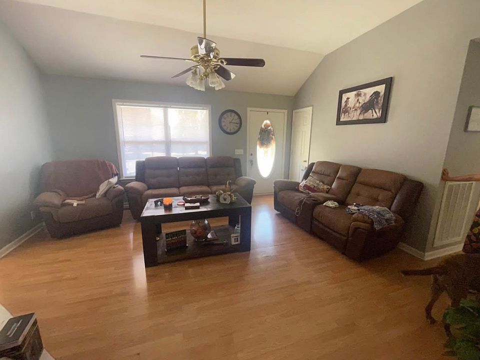 2nd image of 121 Heritage Dr