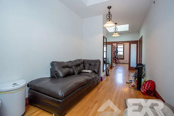 Rented by EXR | media 15