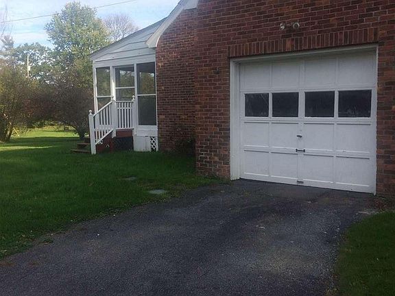 3rd image of 2073 Lexington Pkwy