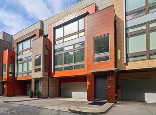 2046 W 11th Pl, Cleveland, OH 44113