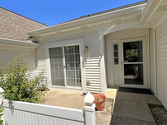 3rd image of 20910 W Snowberry Ln
