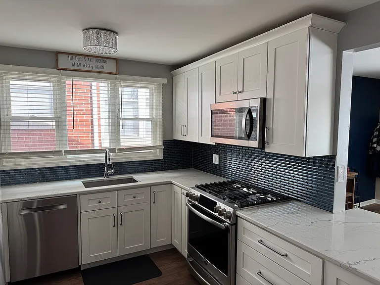 2524 W 109th Pl — Photo 7