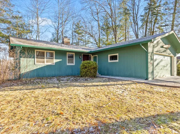 8770 N Island Dr #22-23, Stanwood, MI 49346