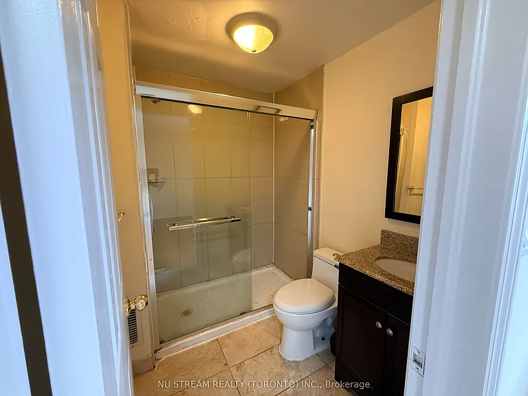 William Honey Cres — Photo 20