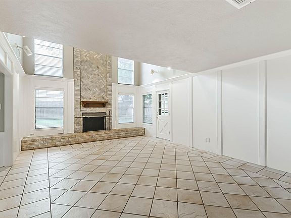 5th image of 6718 Gentle Bend Dr