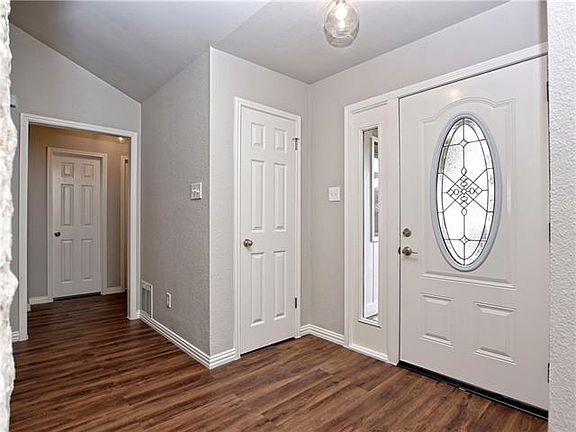 5th image of 3006 Norfolk Dr