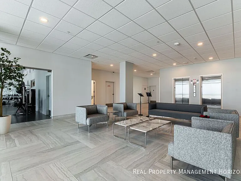 1700 Benjamin Franklin Dr #3B — Photo 22