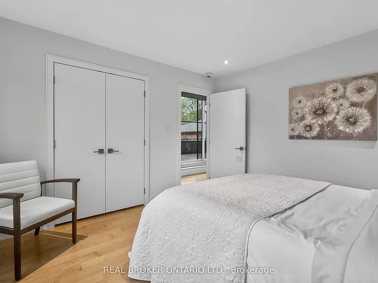 88 Kingsway Way — Photo 28