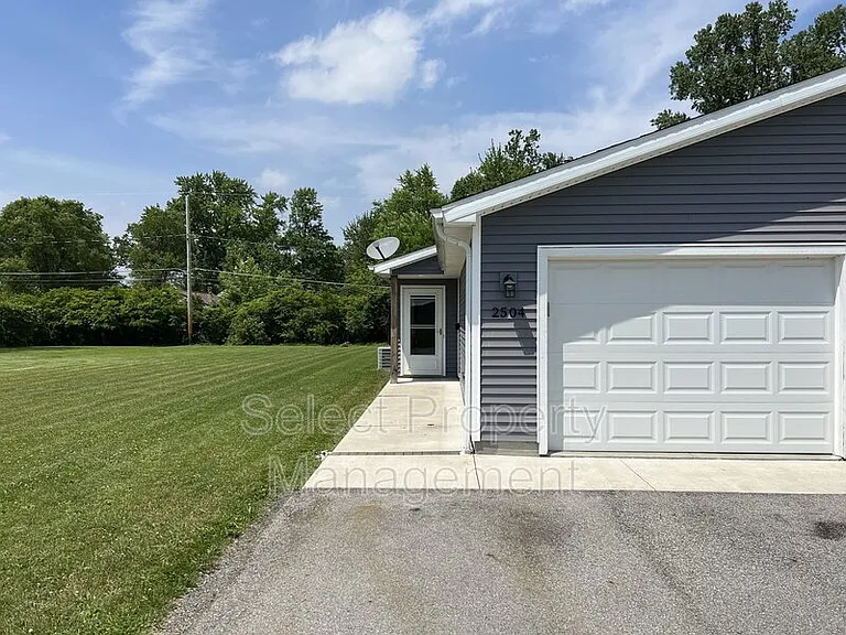 2504 Alma Ave — Photo 41