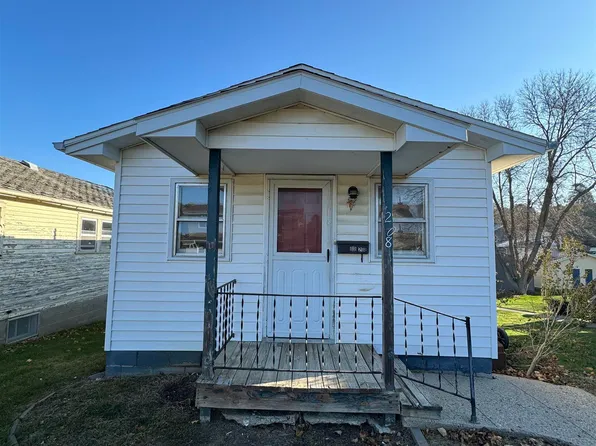 208 Leroy St, Audubon, IA 50025