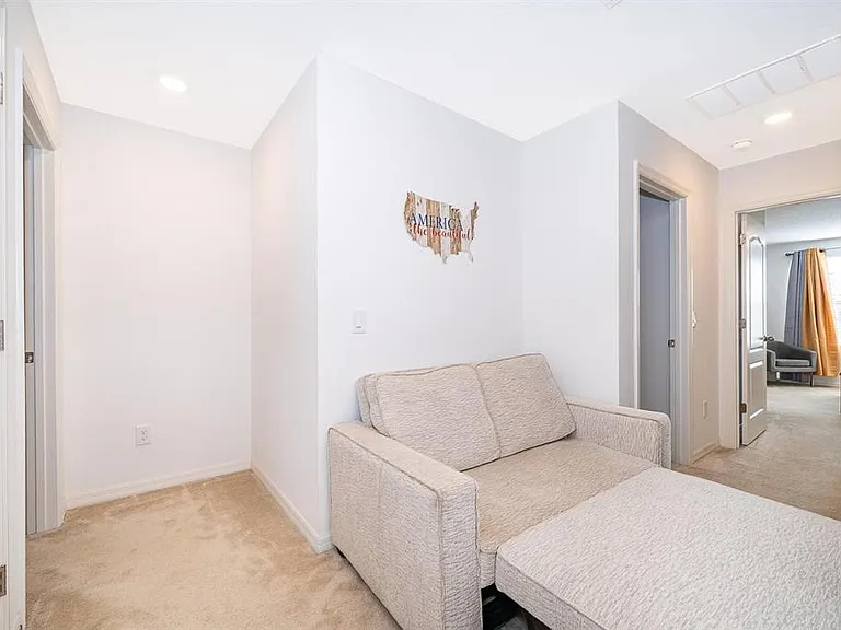 664 Benoi Dr — Photo 17