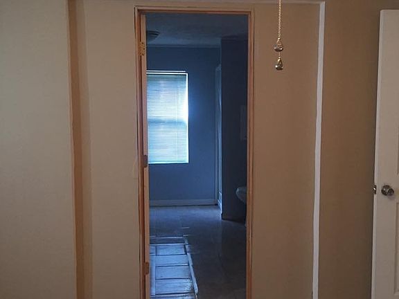 Entry to Master Bath