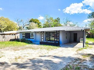 2713 Silver Lake Dr, Palatka, FL 32177