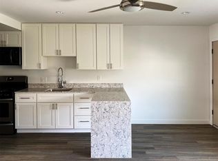 1427 9th St #J, Santa Monica, CA 90401