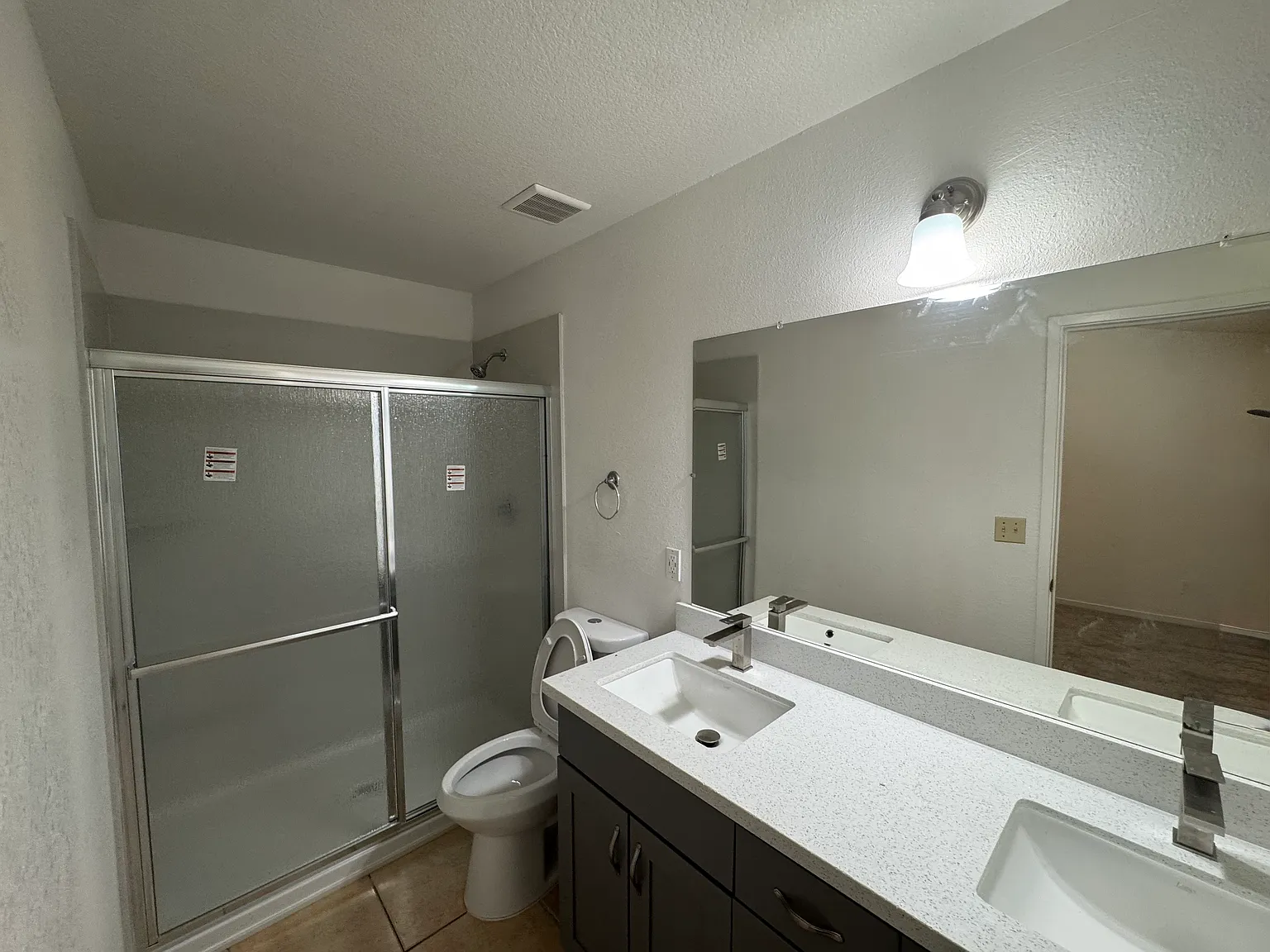 3 bed, 1105 sqft, $2,600 — Photo 3