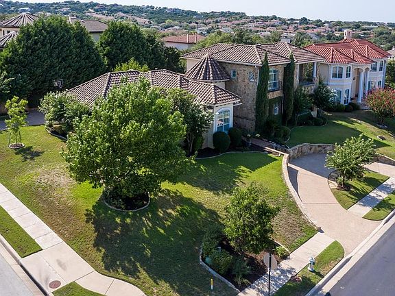 4th image of 511 Golden Bear Dr