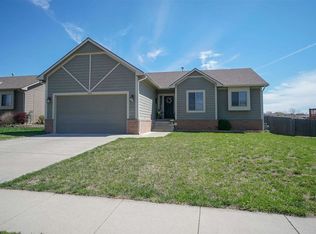 1003 Dakota Ln, Junction City, KS 66441