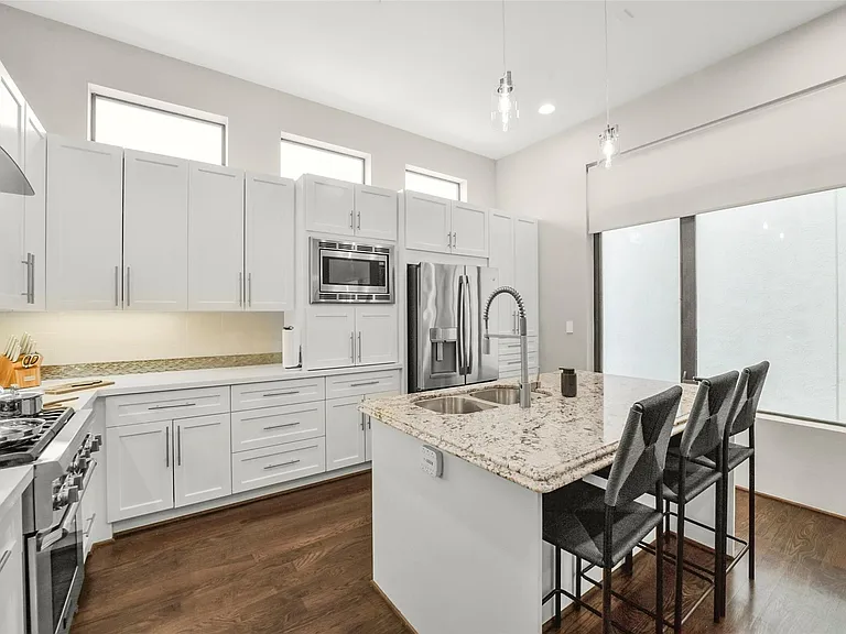 1520 Malone St — Photo 12
