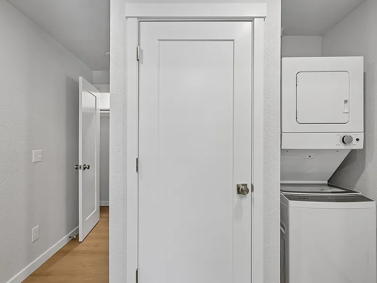 12607 NE 119th St #5 — Photo 12