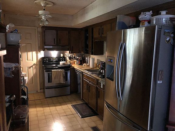 4th image of 417 Robertson Dr