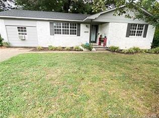 300 N McCracken St, Chouteau, OK 74337