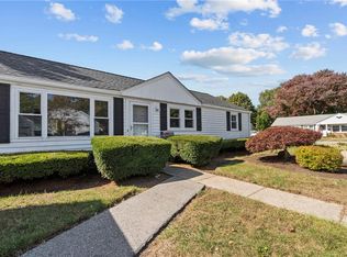 5 Glenbrook Rd, Warwick, RI 02889