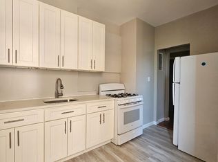 25-28 42nd St #2, Astoria, NY 11103